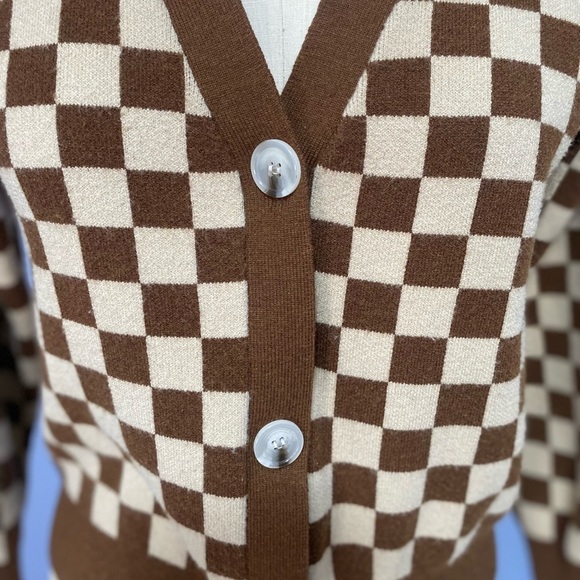 Urban Outfitters Checkered cardigan Sweater, Size Small Willow & wind - Picture 2 of 8